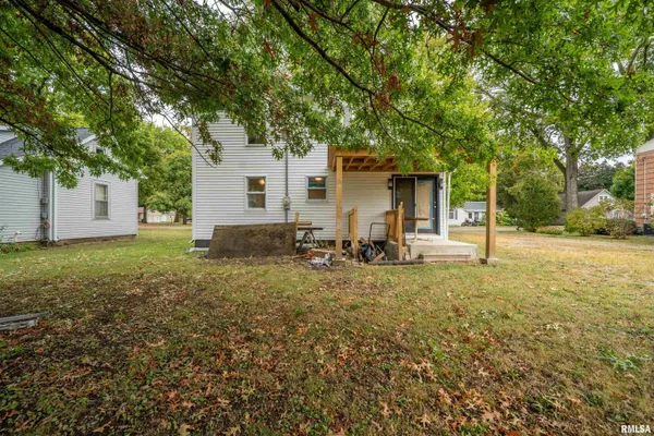 $135,000 | 811 Edward Street, Henry, IL 61537