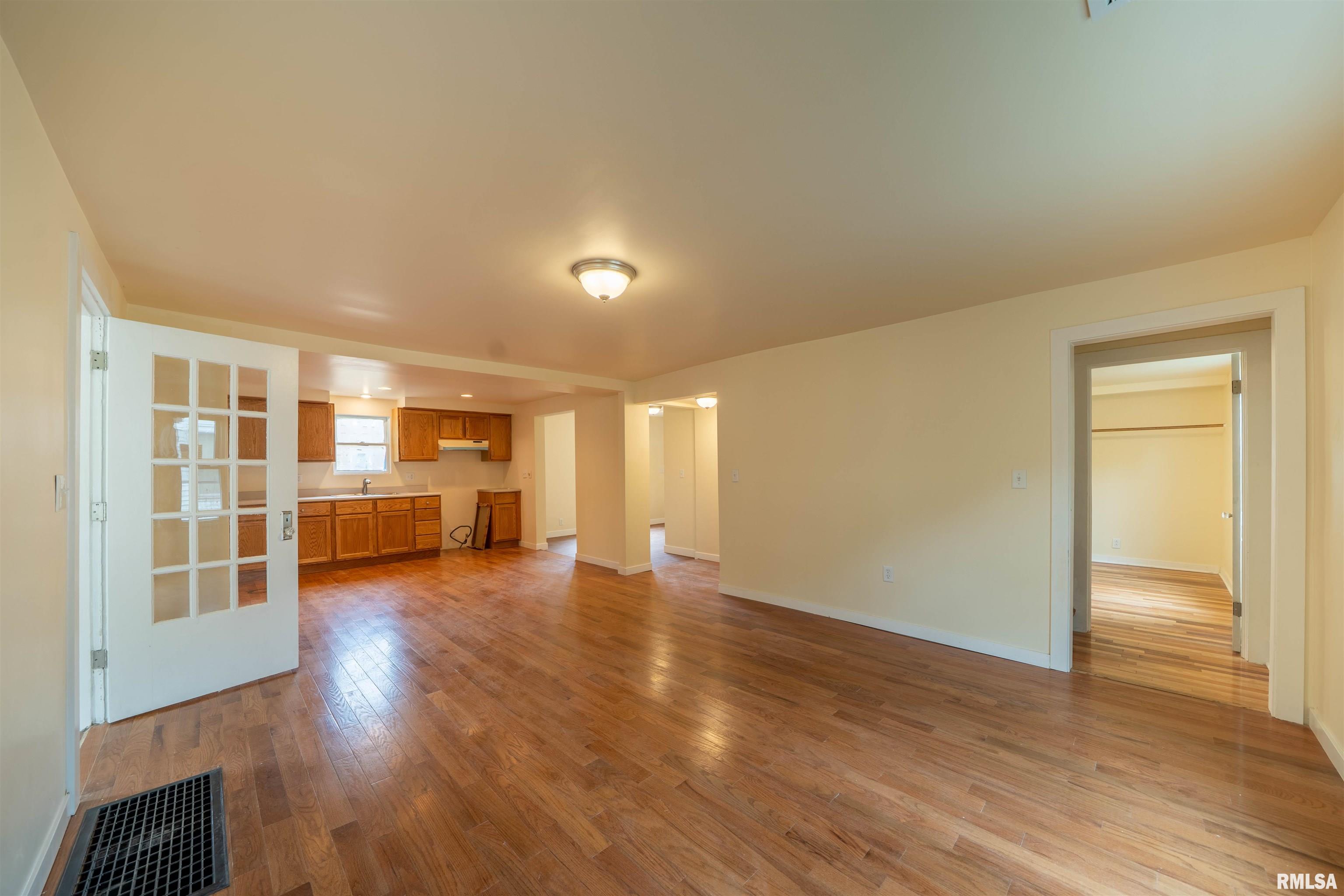 811 Edward Street Henry, IL 61537 - Photo 8 of 41