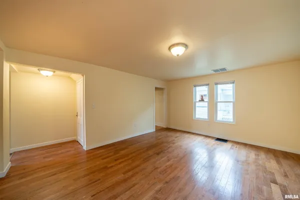 $135,000 | 811 Edward Street, Henry, IL 61537