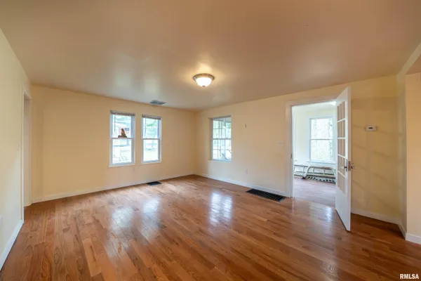 $135,000 | 811 Edward Street, Henry, IL 61537