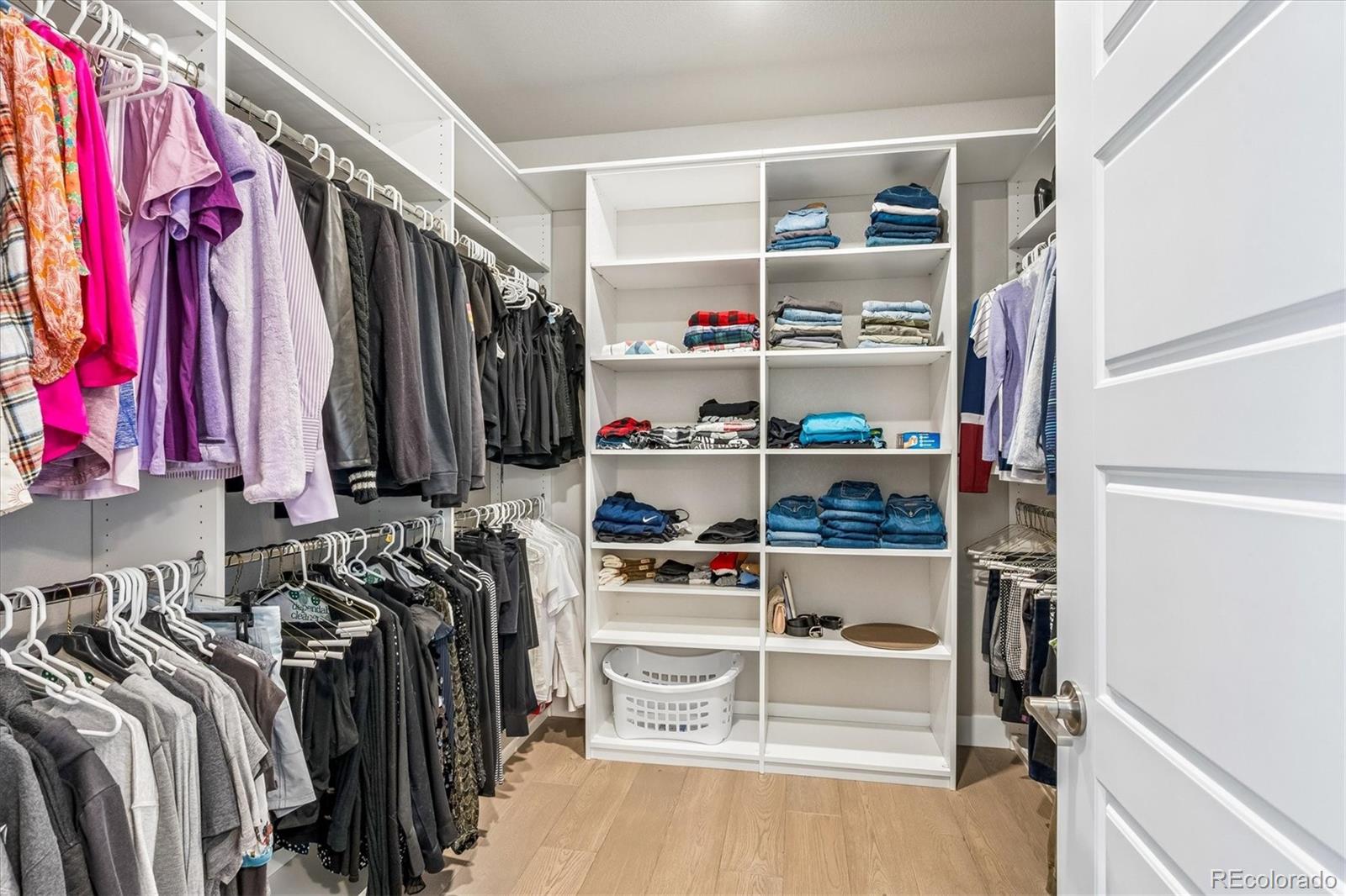 10425 Maplebrook Way Highlands Ranch, CO 80126 - Photo 22 of 50 Gallery Image 22