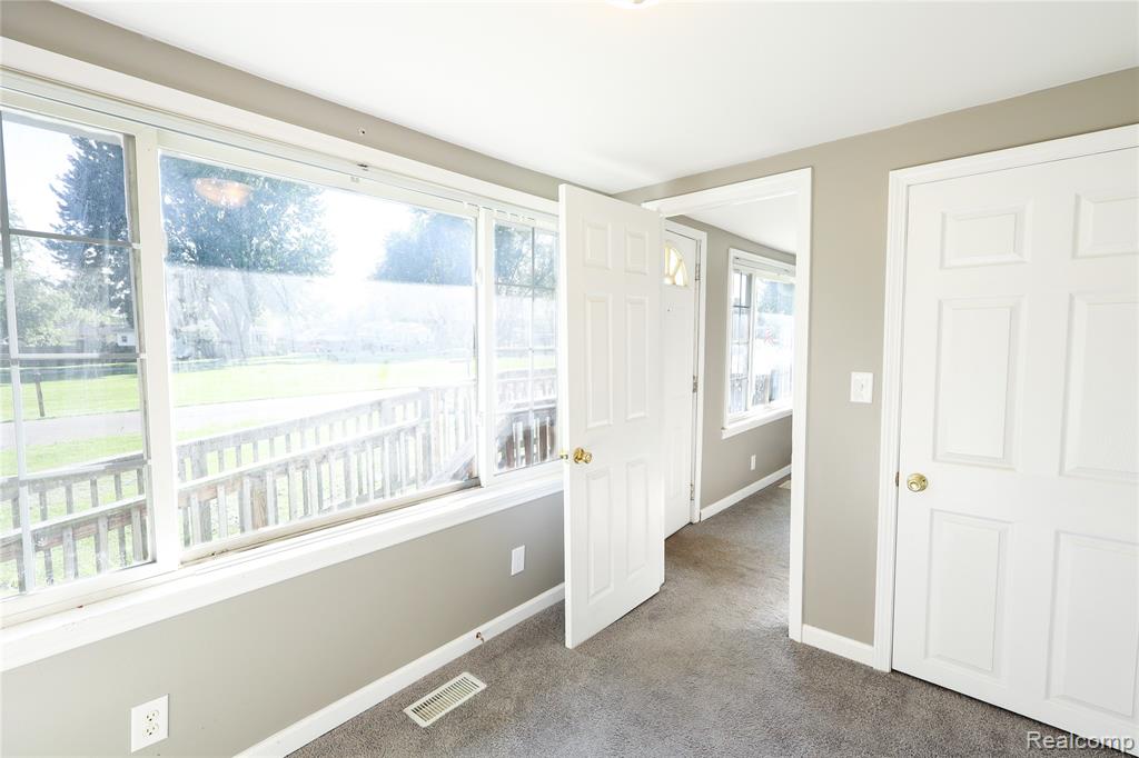 3319 Lakeview Street Monroe, MI 48162 - Photo 13 of 21