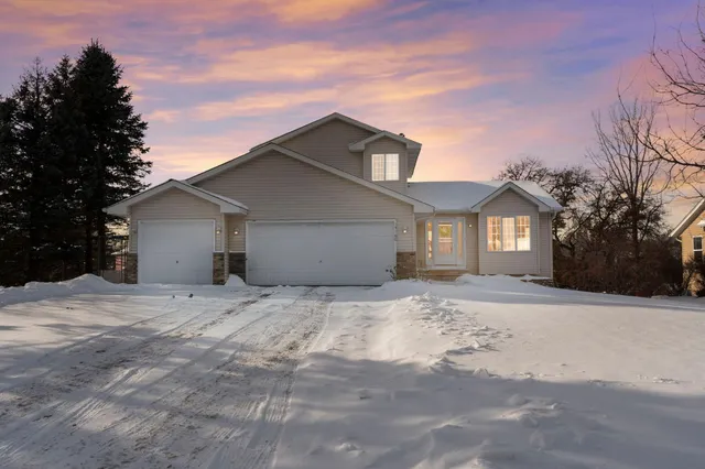 $362,500 | 15160 Quicksilver Street Northwest, Anoka, MN 55303