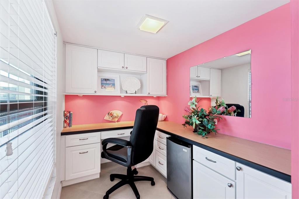 6480 Midnight Pass Road, Unit 506 Sarasota, FL 34242 - Photo 44 of 49 a view of a workspace