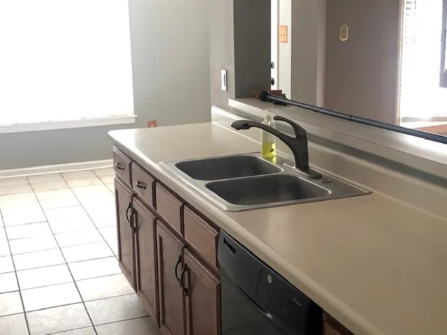 $1,950 | 3931 Muirfield Drive, Memphis, TN 38125