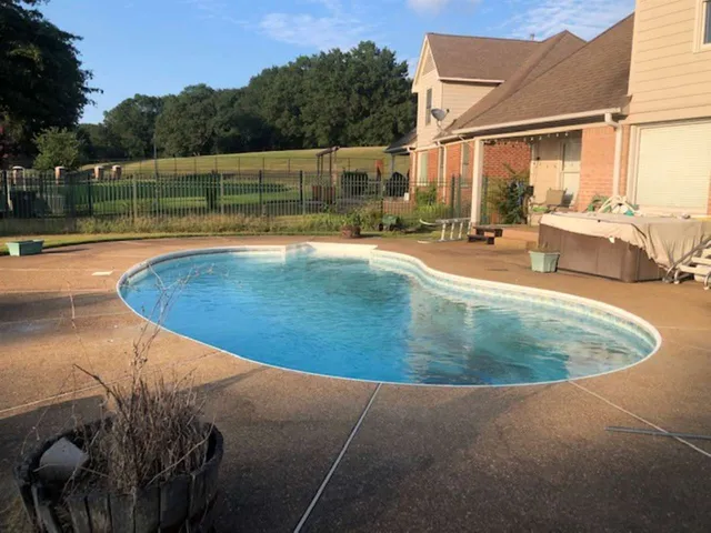 $1,950 | 3931 Muirfield Drive, Memphis, TN 38125