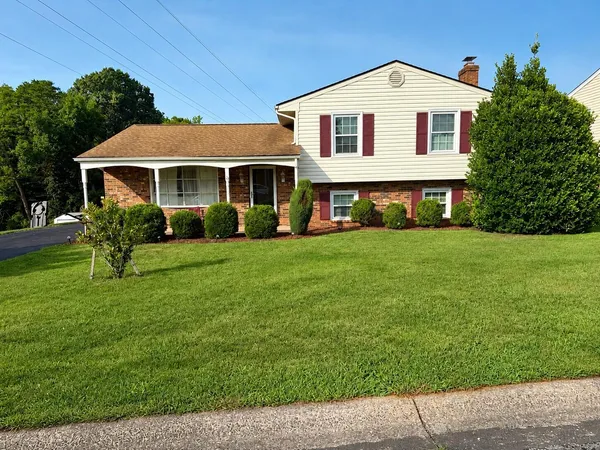 $339,950 | 959 Halifax Circle, Vinton, VA 24179