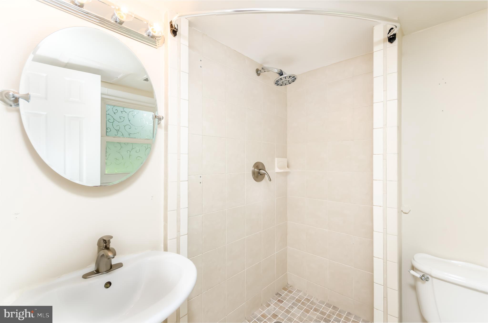 7128 Layton Drive Springfield, VA 22150 - Photo 22 of 28 Bath