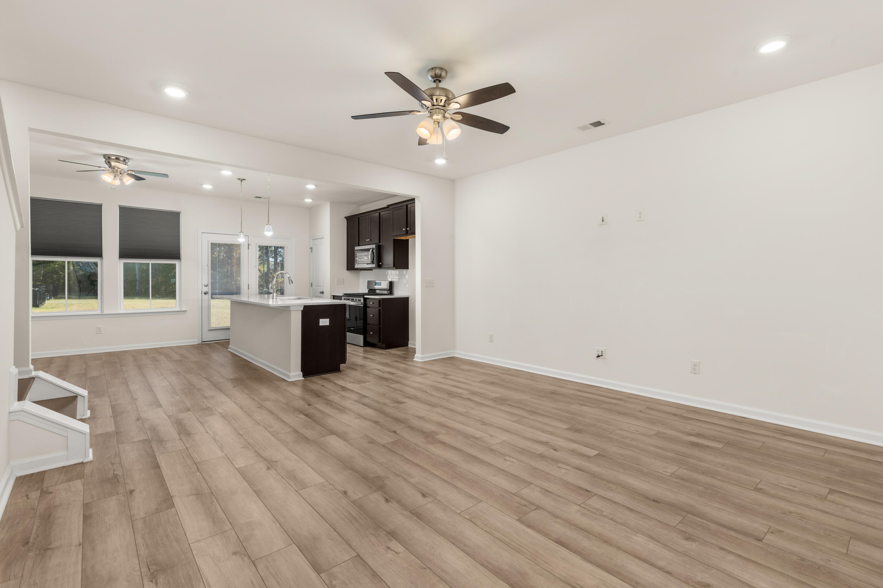 432 Trotters Lane Moncks Corner, SC 29461 - Photo 5 of 23 432 Trotters-6