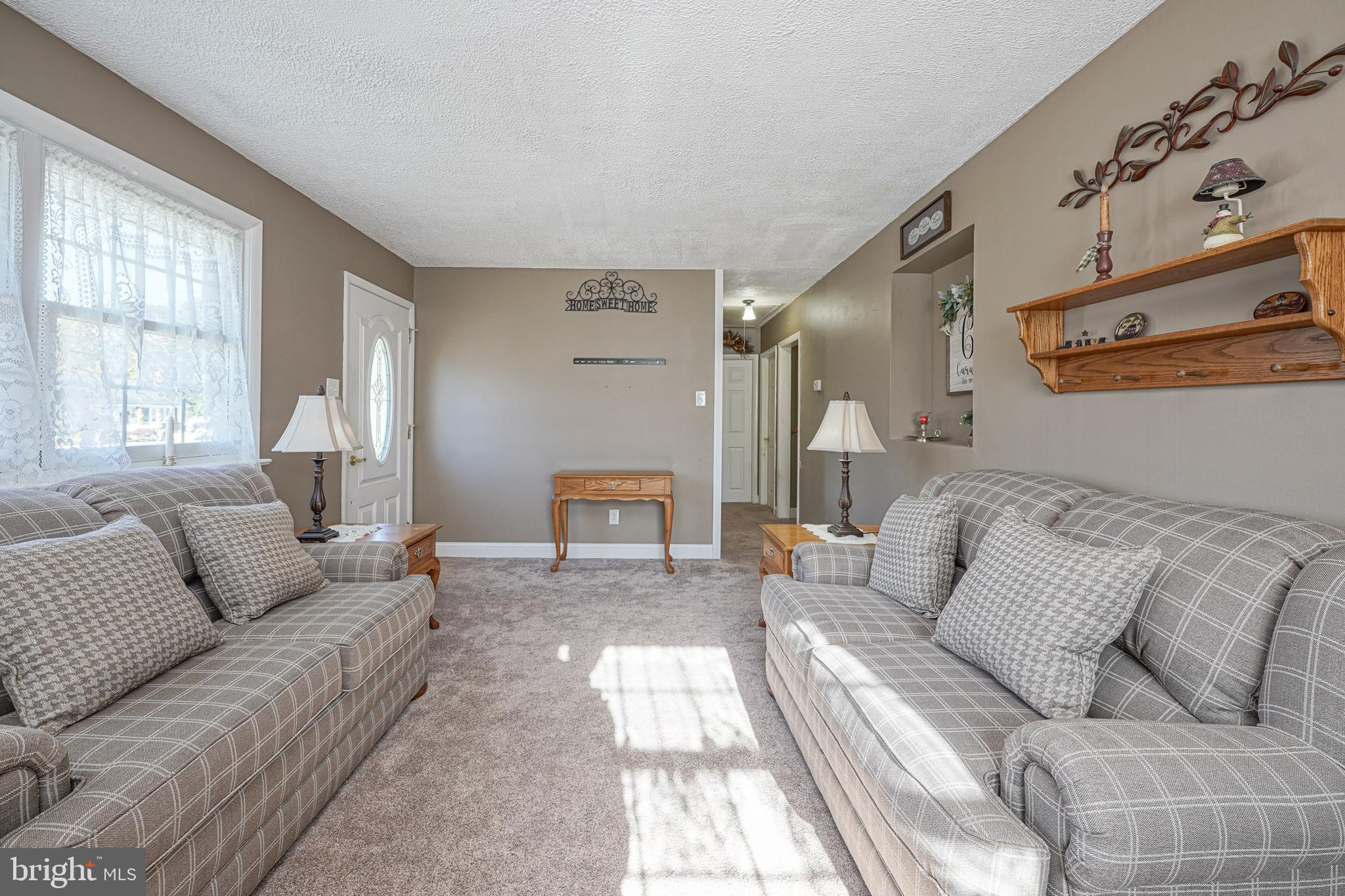 970 Kirk Road Williamstown, NJ 08094 - Photo 7 of 33 Living Room