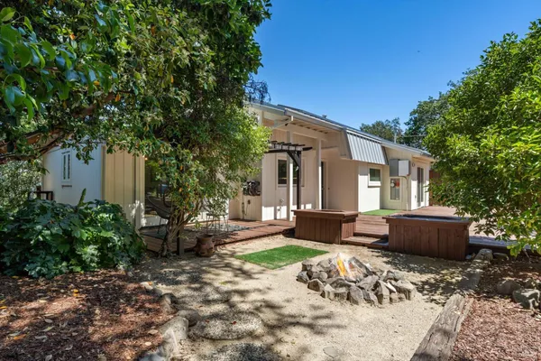 $1,125,000 | 10-11 Waldruhe Heights, Glen Ellen, CA 95442