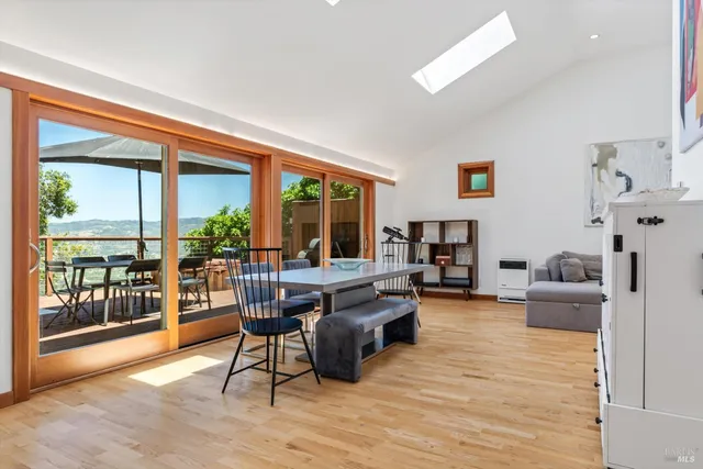 $1,149,000 | 10-11 Waldruhe Heights, Glen Ellen, CA 95442