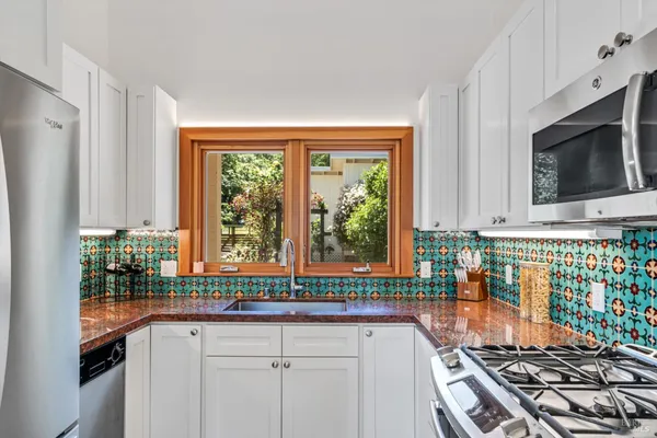 $1,125,000 | 10-11 Waldruhe Heights, Glen Ellen, CA 95442