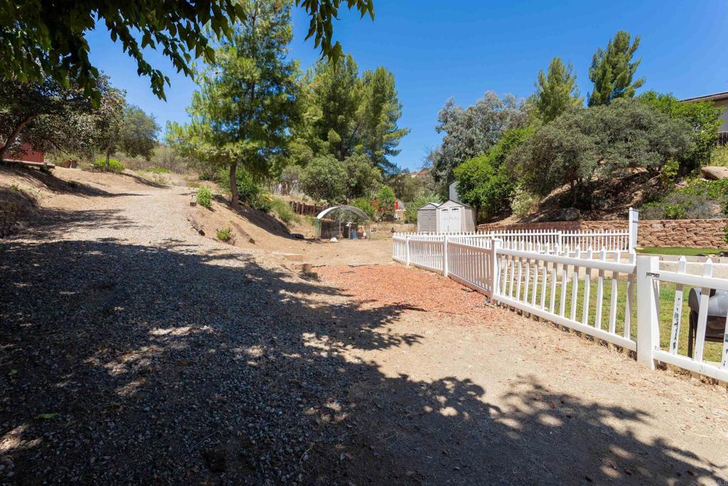 23945 Nectar Way Ramona, CA 92065 - Photo 31 of 47