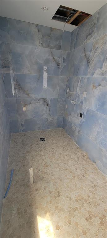 132 Prospect Street Mount Washington, PA 15211 - Photo 16 of 25 a bathroom with a shower