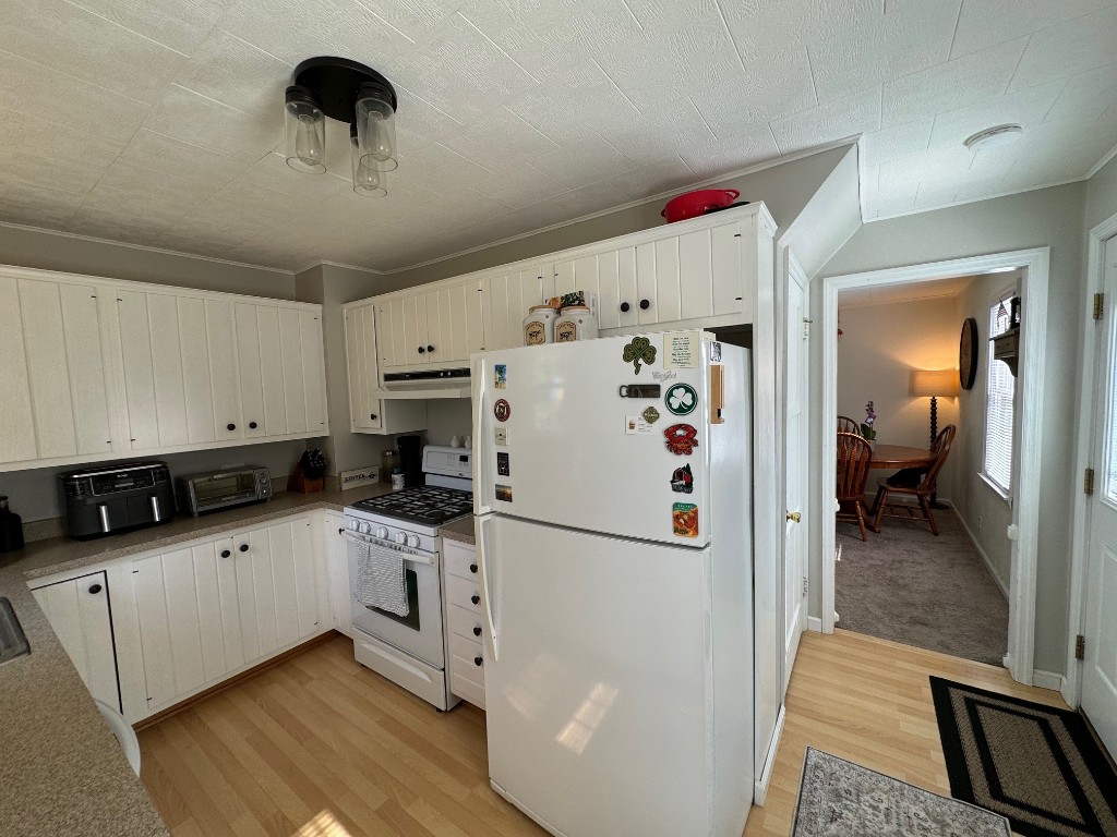 40 Everett Street Binghamton, NY 13901 - Photo 4 of 23