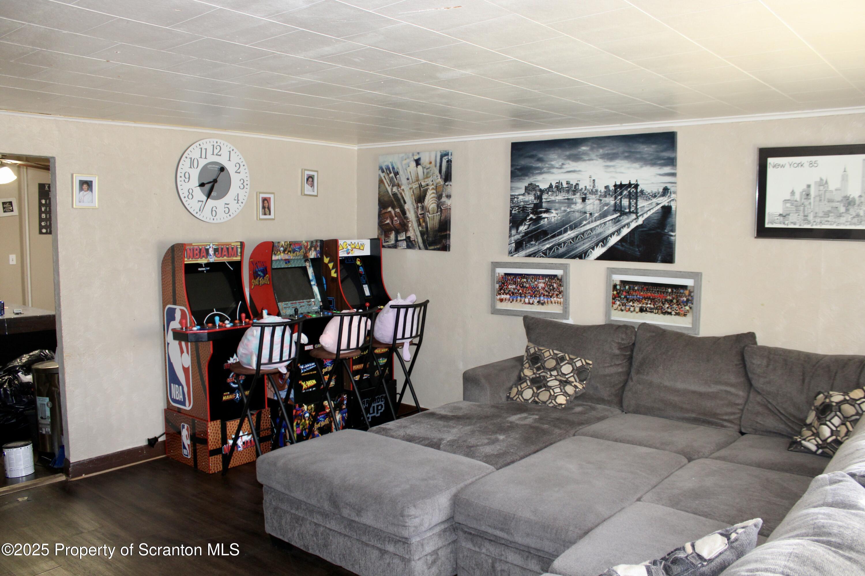 45 Main Street Inkerman, PA 18640 - Photo 4 of 52 Living Room