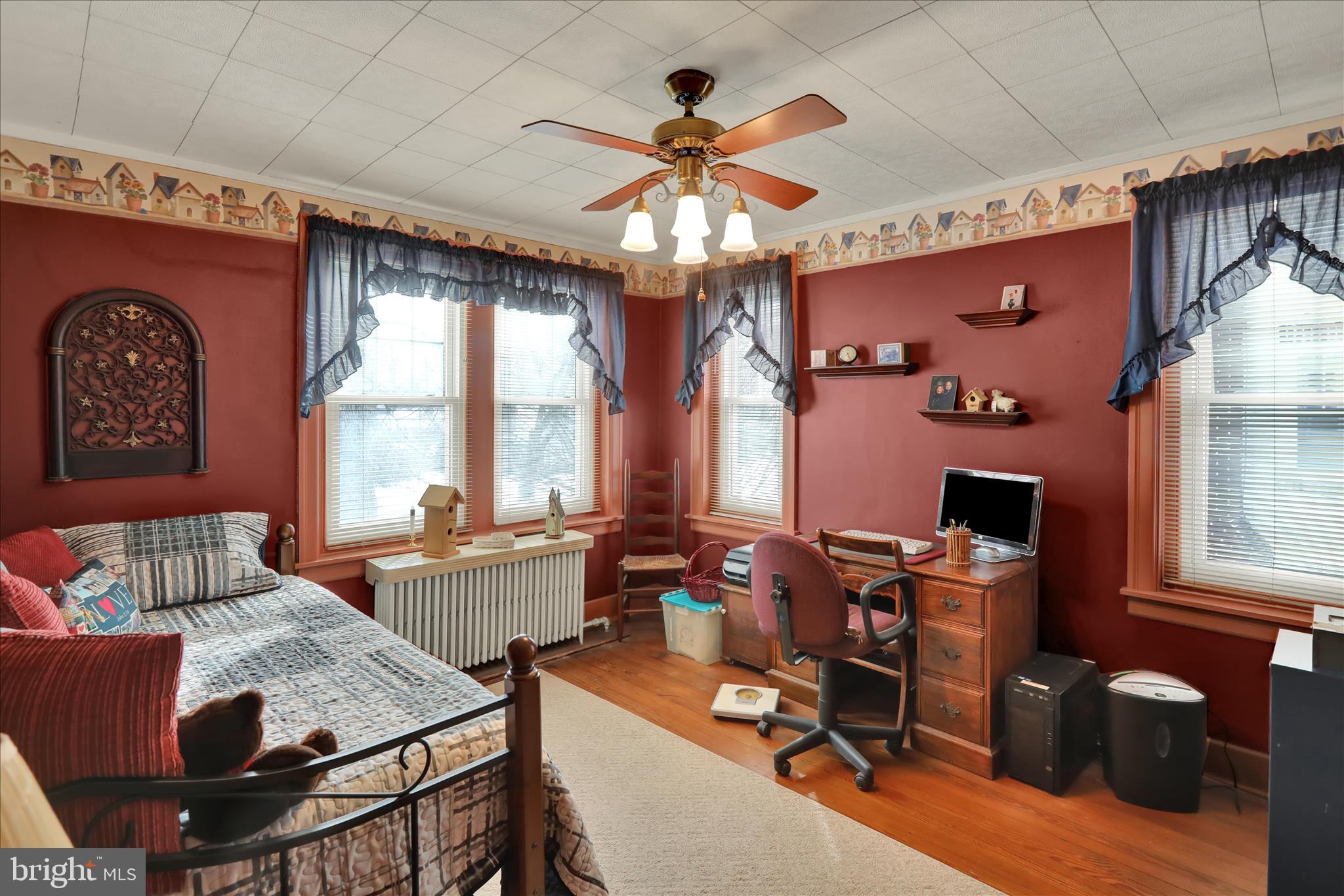 1415 Delaware Avenue Reading, PA 19610 - Photo 18 of 42 2nd Bedroom