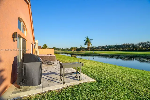 $540,000 | 8165 Pelican Harbour Drive, Lake Worth, FL 33467