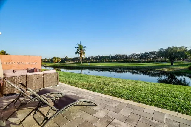 $540,000 | 8165 Pelican Harbour Drive, Lake Worth, FL 33467