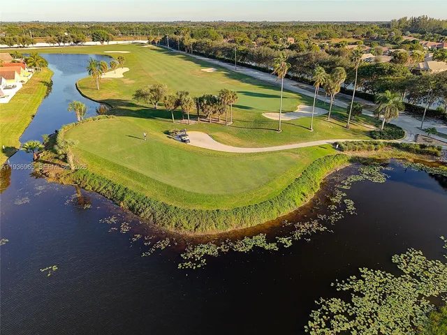 $540,000 | 8165 Pelican Harbour Drive, Lake Worth, FL 33467