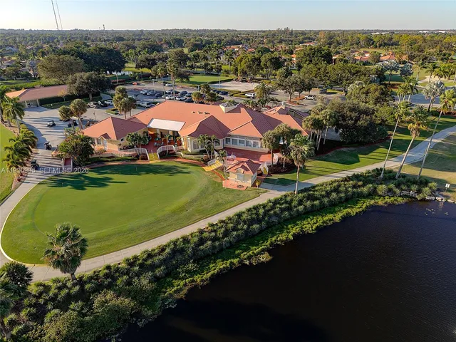 $540,000 | 8165 Pelican Harbour Drive, Lake Worth, FL 33467