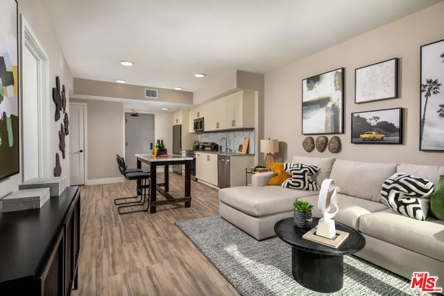 $2,699 | 201 North La Brea Avenue, Unit 212, Inglewood, CA 90301