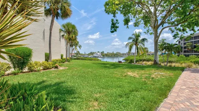 $3,500 | 1700 Cove II Place, Unit 310, Sarasota, FL 34242