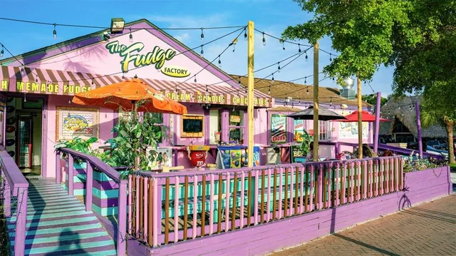 $3,500 | 1700 Cove II Place, Unit 310, Sarasota, FL 34242