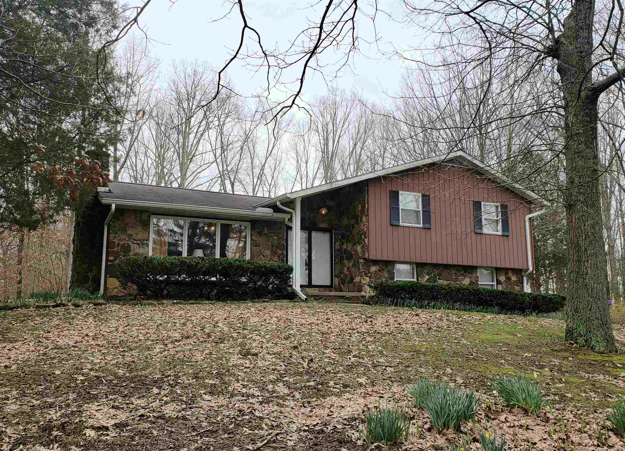 134 Pinewood Road Bedford, IN 47421 - Photo 1 of 26 Gallery Image 1