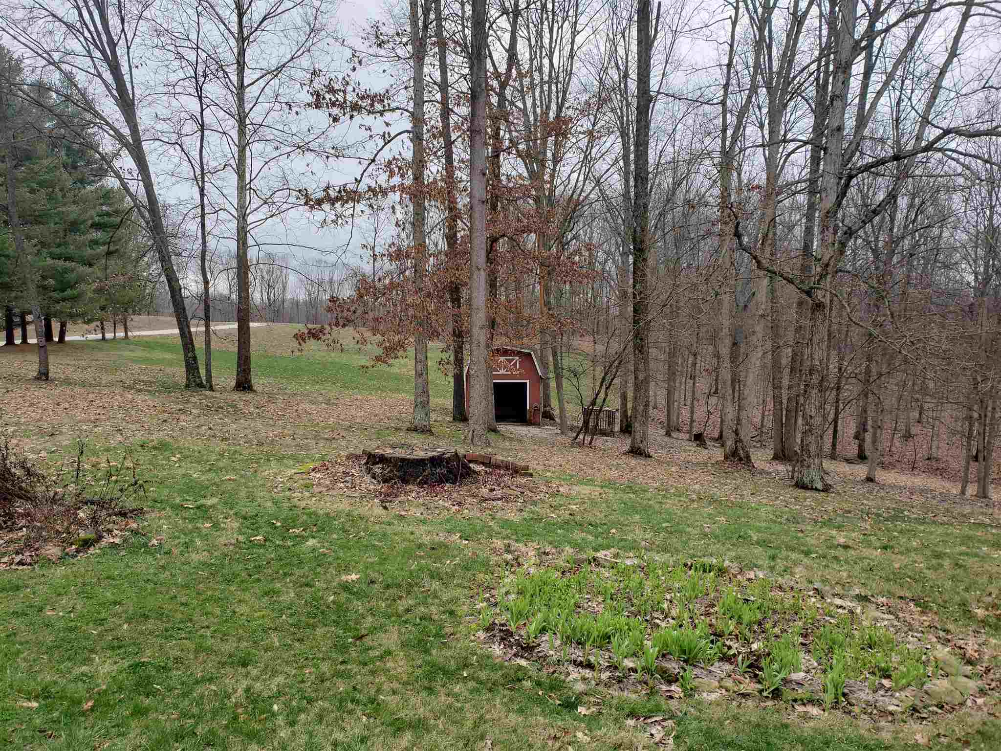 134 Pinewood Road Bedford, IN 47421 - Photo 22 of 26 Gallery Image 22