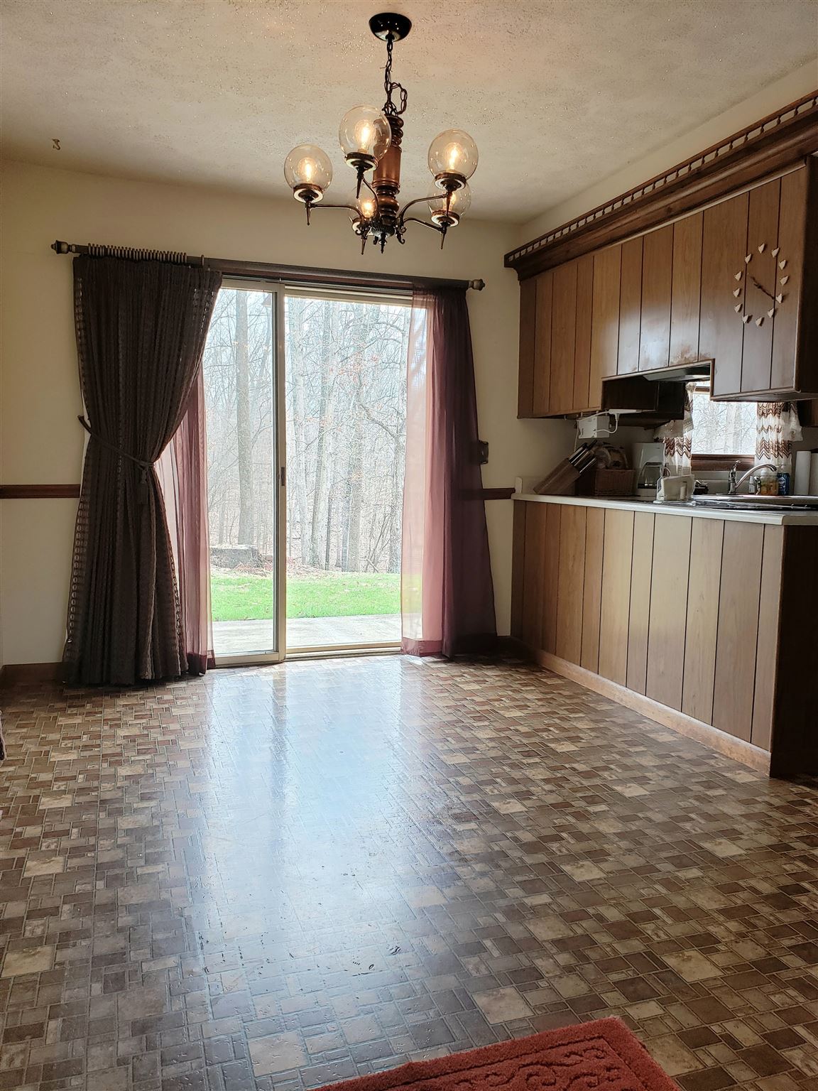 134 Pinewood Road Bedford, IN 47421 - Photo 9 of 26 Gallery Image 9