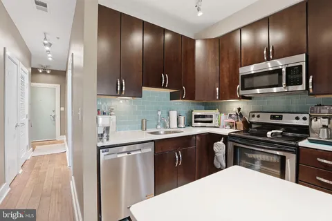 $545,000 | 245 15th Street Southeast, Unit 301, Washington, DC 20003