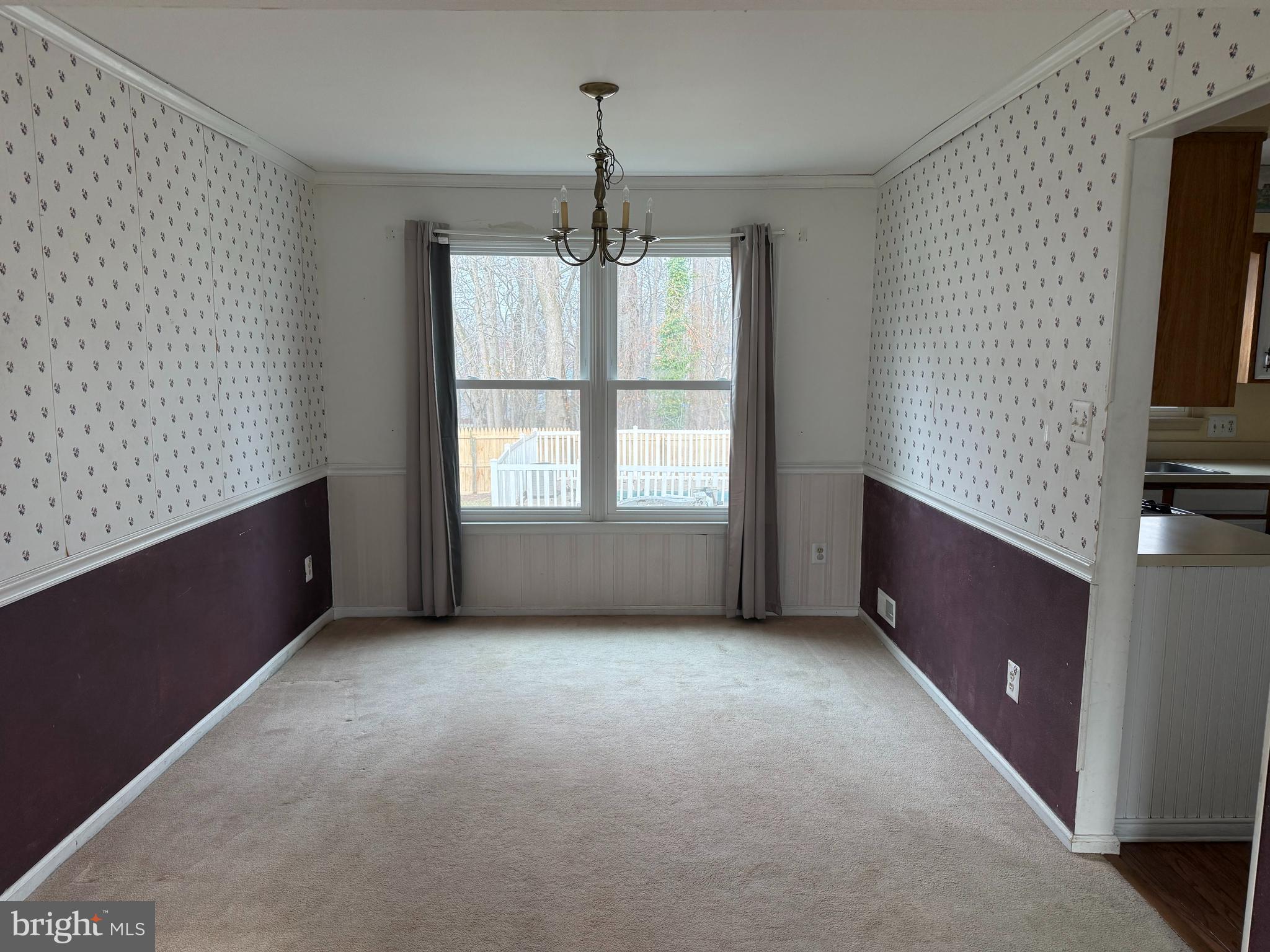 79 Edinburgh Road Blackwood, NJ 08012 - Photo 12 of 30 a view of room with window and ceiling fan
