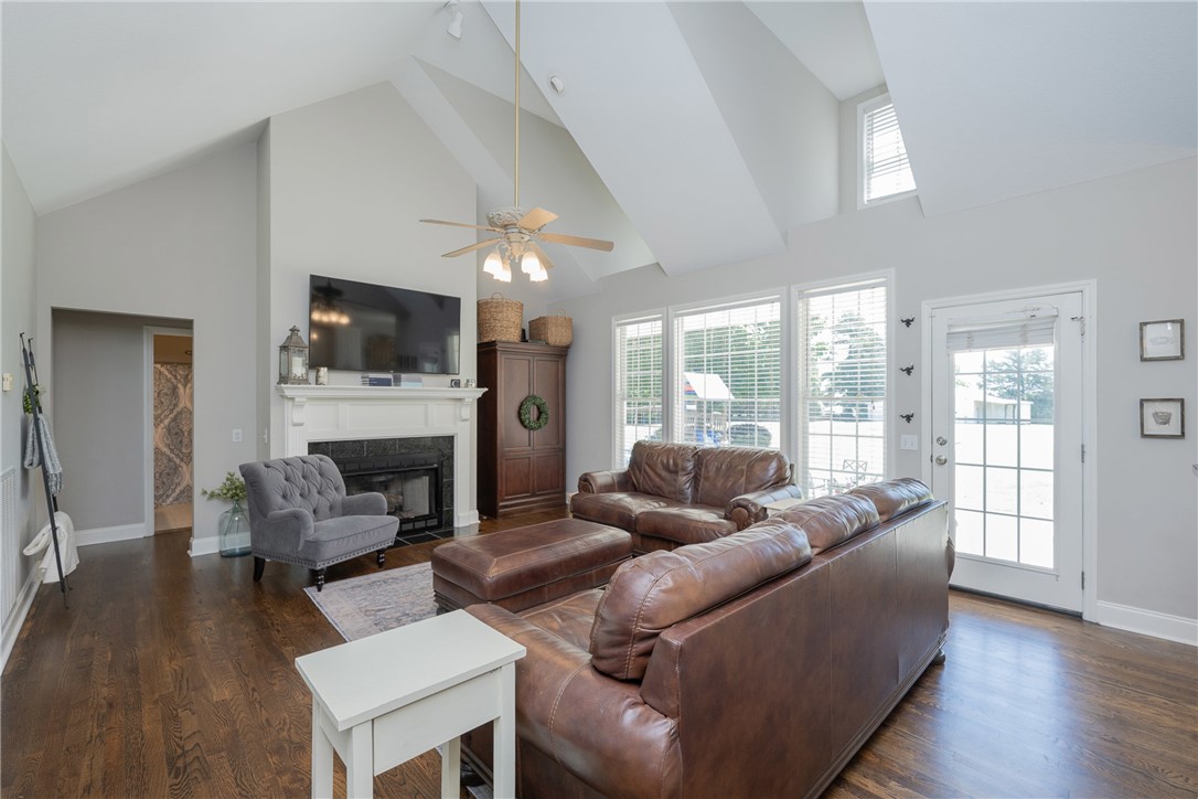 300 Public Well Road Anderson, SC 29626 - Photo 9 of 41 Gallery Image 9