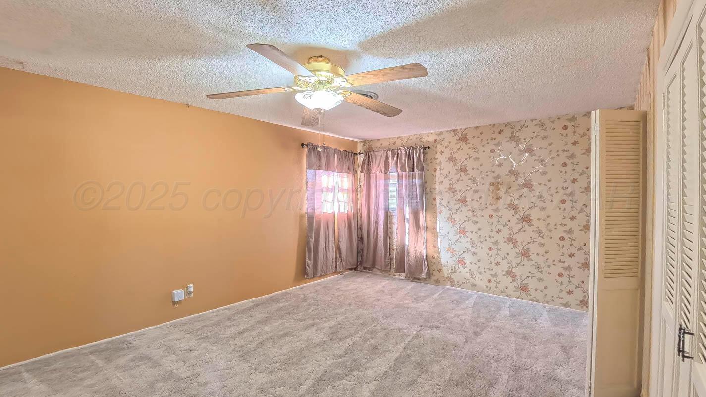 5015 Southwest 53rd Avenue Amarillo, TX 79109 - Photo 16 of 26 a view of entryway