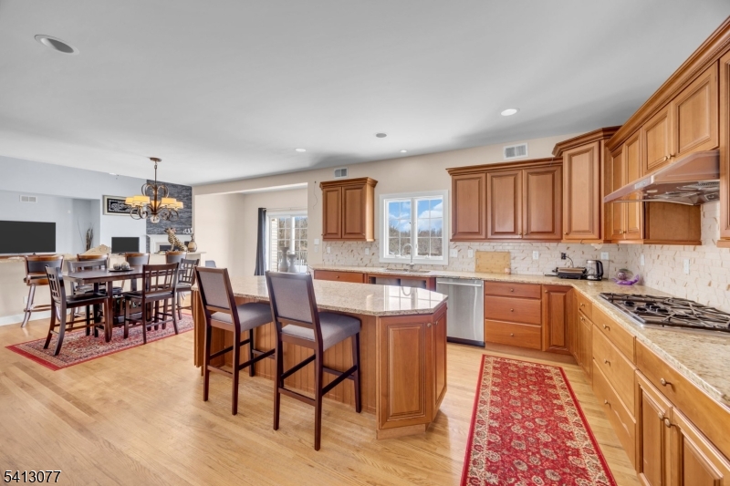 201 Sidney Road Pittstown, NJ 08867 - Photo 22 of 47