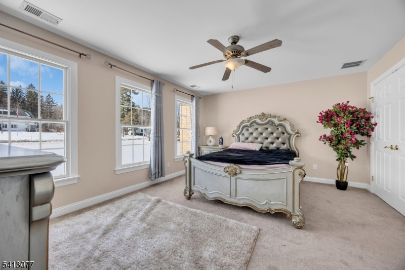 201 Sidney Road Pittstown, NJ 08867 - Photo 32 of 47