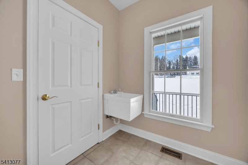 201 Sidney Road Pittstown, NJ 08867 - Photo 42 of 47