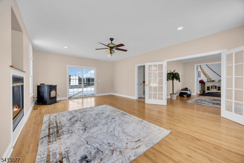 201 Sidney Road Pittstown, NJ 08867 - Photo 8 of 47