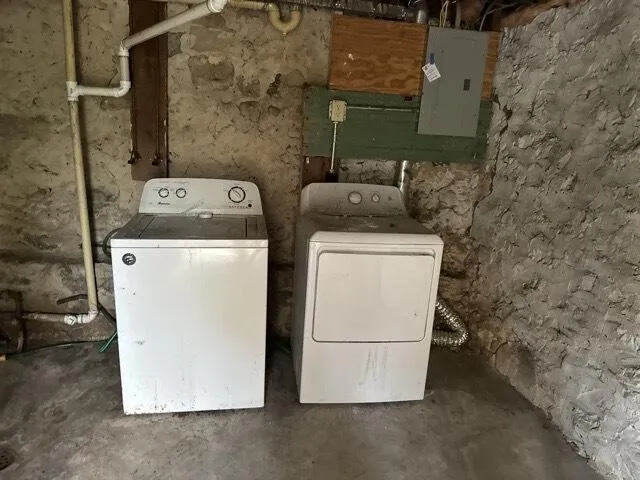 $83,000 | 117 Taylor Street, Mayville, WI 53050