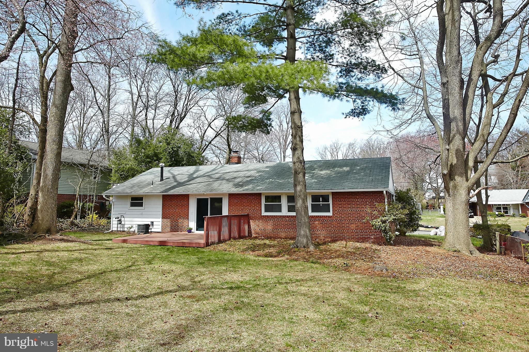 6717 Bostwick Drive Springfield, VA 22151 - Photo 12 of 12 a view of a yard in front of house
