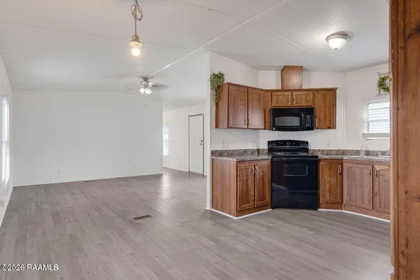 $1,300 | Undisclosed Address, Youngsville, LA 70592