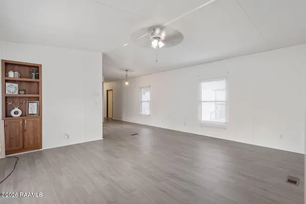 $1,300 | Undisclosed Address, Youngsville, LA 70592