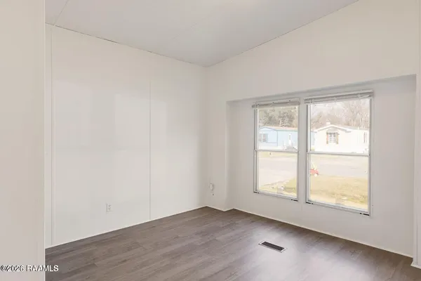 $1,300 | Undisclosed Address, Youngsville, LA 70592