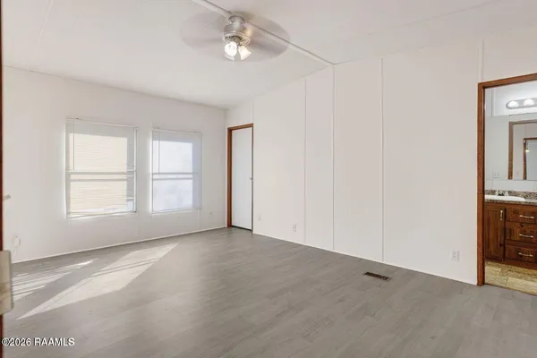 $1,300 | Undisclosed Address, Youngsville, LA 70592