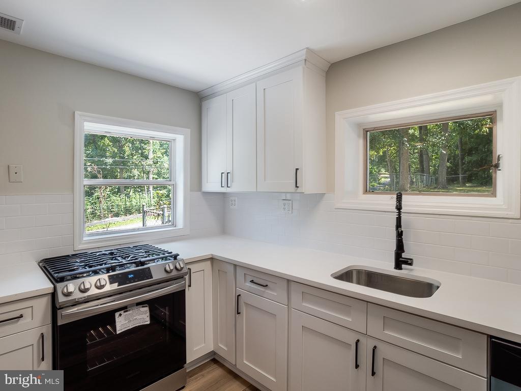 147 Beech Road Front Royal, VA 22630 - Photo 6 of 22 Gallery Image 6