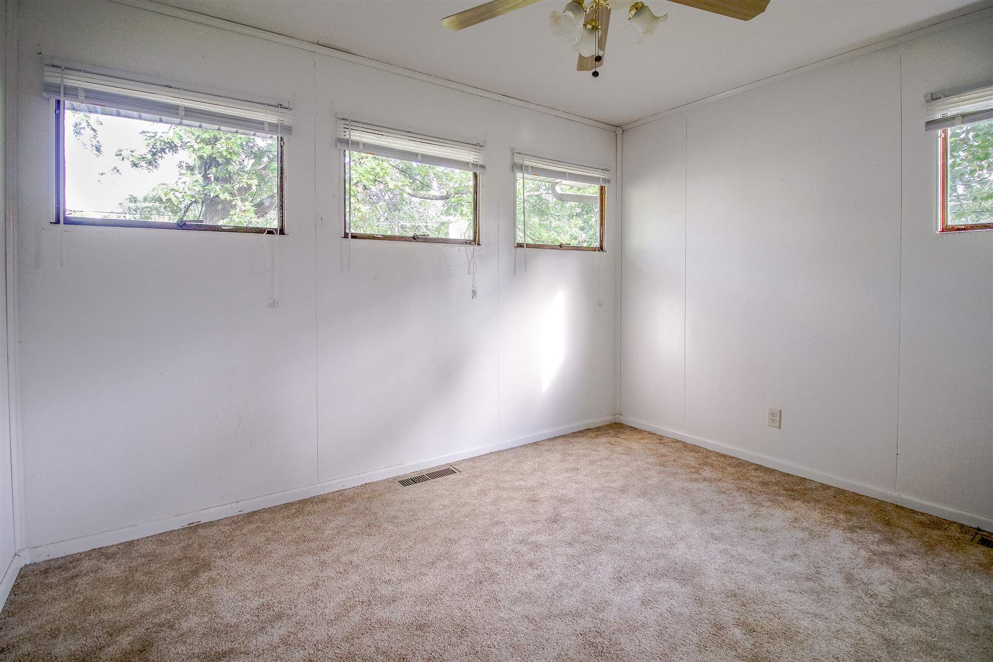 2136 Reckeweg Road Fort Wayne, IN 46804 - Photo 12 of 16