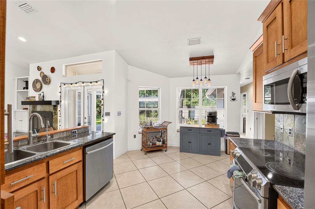 1118 Southwest 82 Terrace Gainesville, FL 32607 - Photo 17 of 77 Gallery Image 17