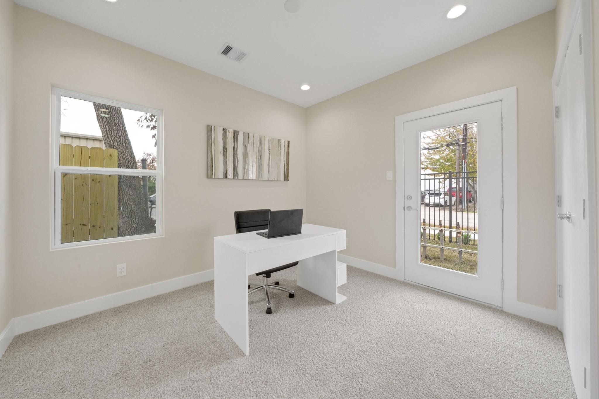 2504 West Tidwell Road, Unit C Houston, TX 77091 - Photo 14 of 20 Bedroom or Study